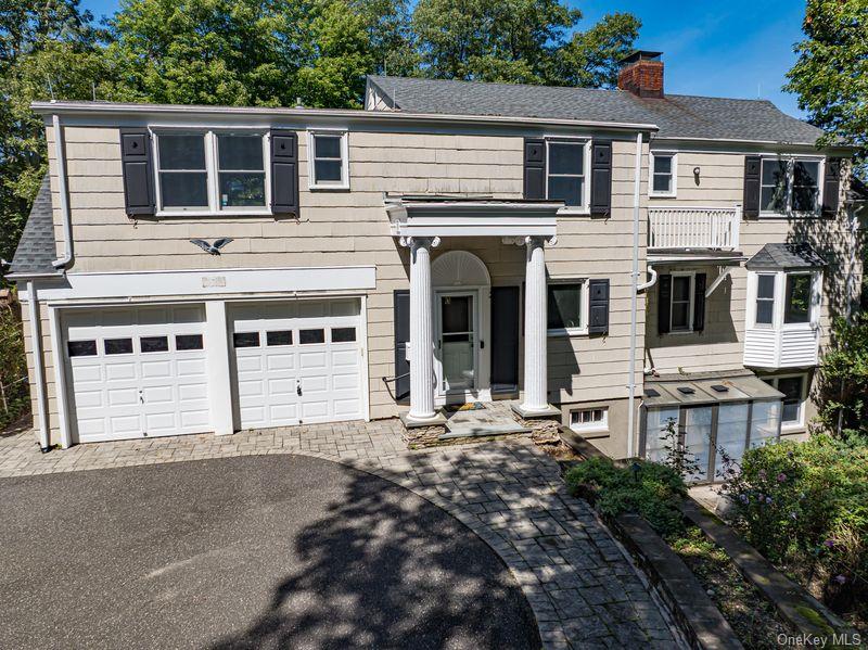 105 Laurel Lane — photo