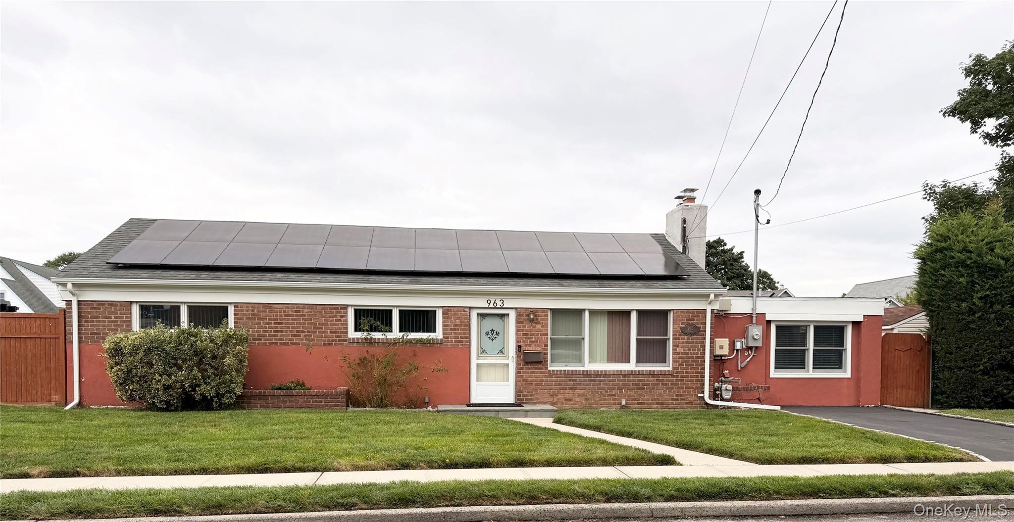 963 Hastings Street — photo