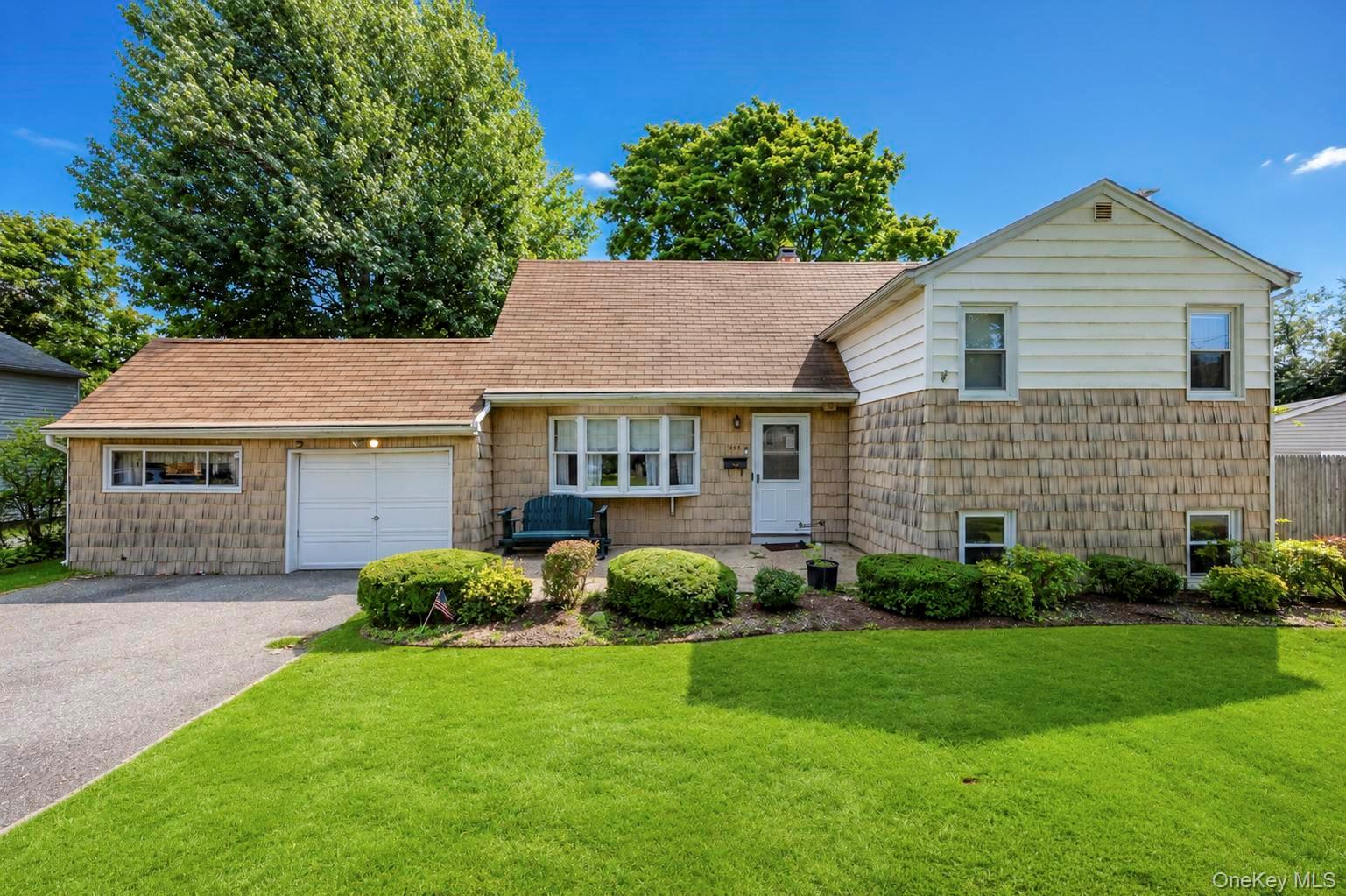 1425 Pine Drive — photo