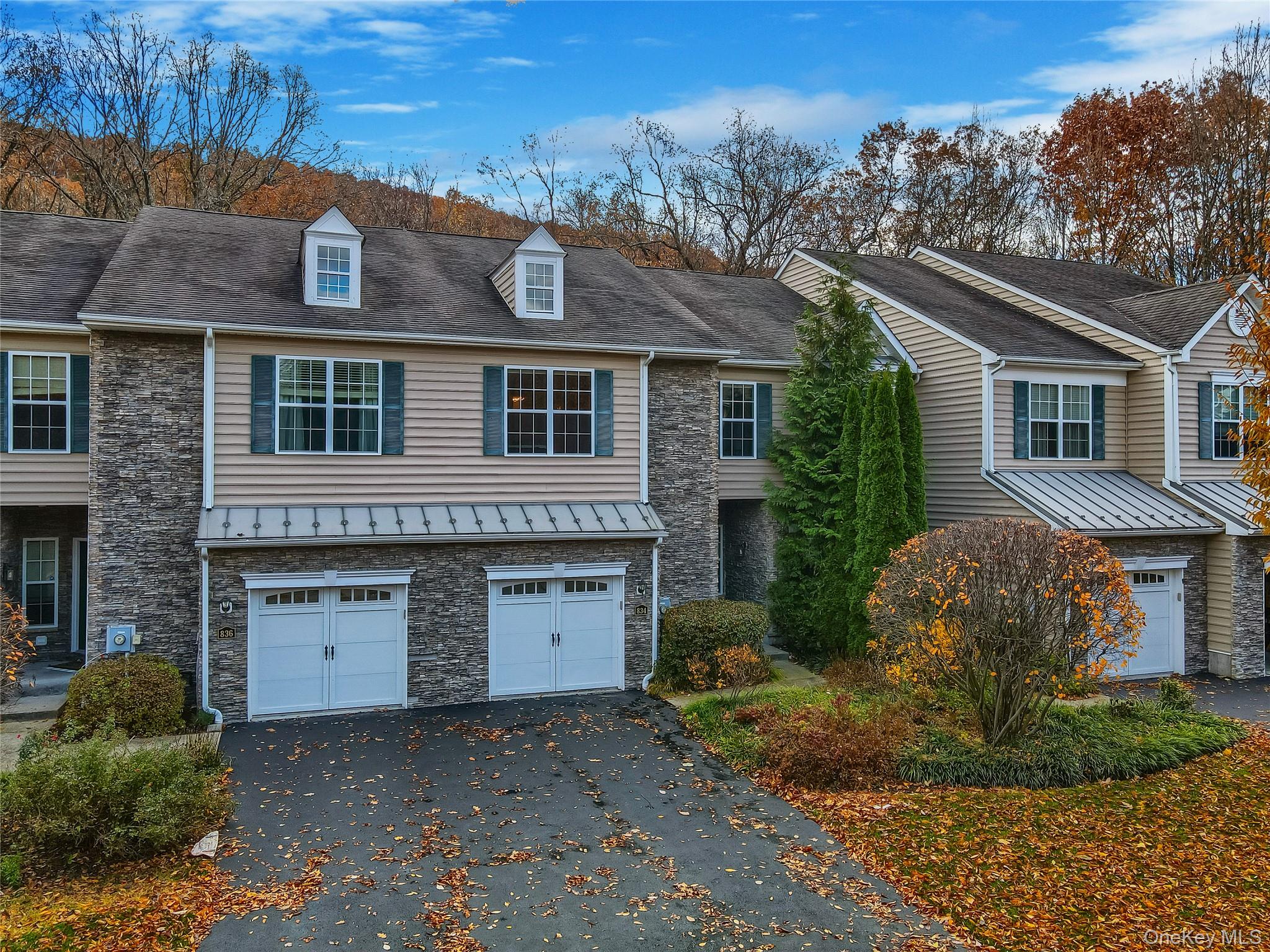 834 Huntington Drive — photo