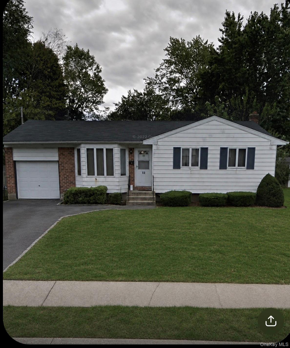52 Headline Road — photo