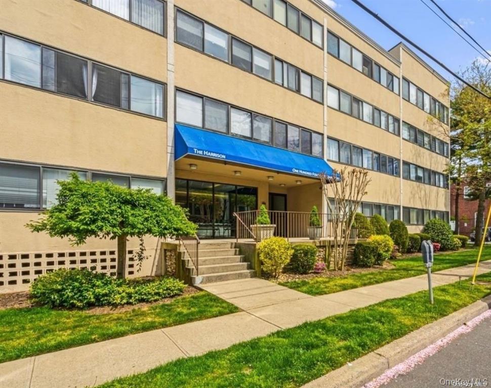 142 Main Street 1D — photo