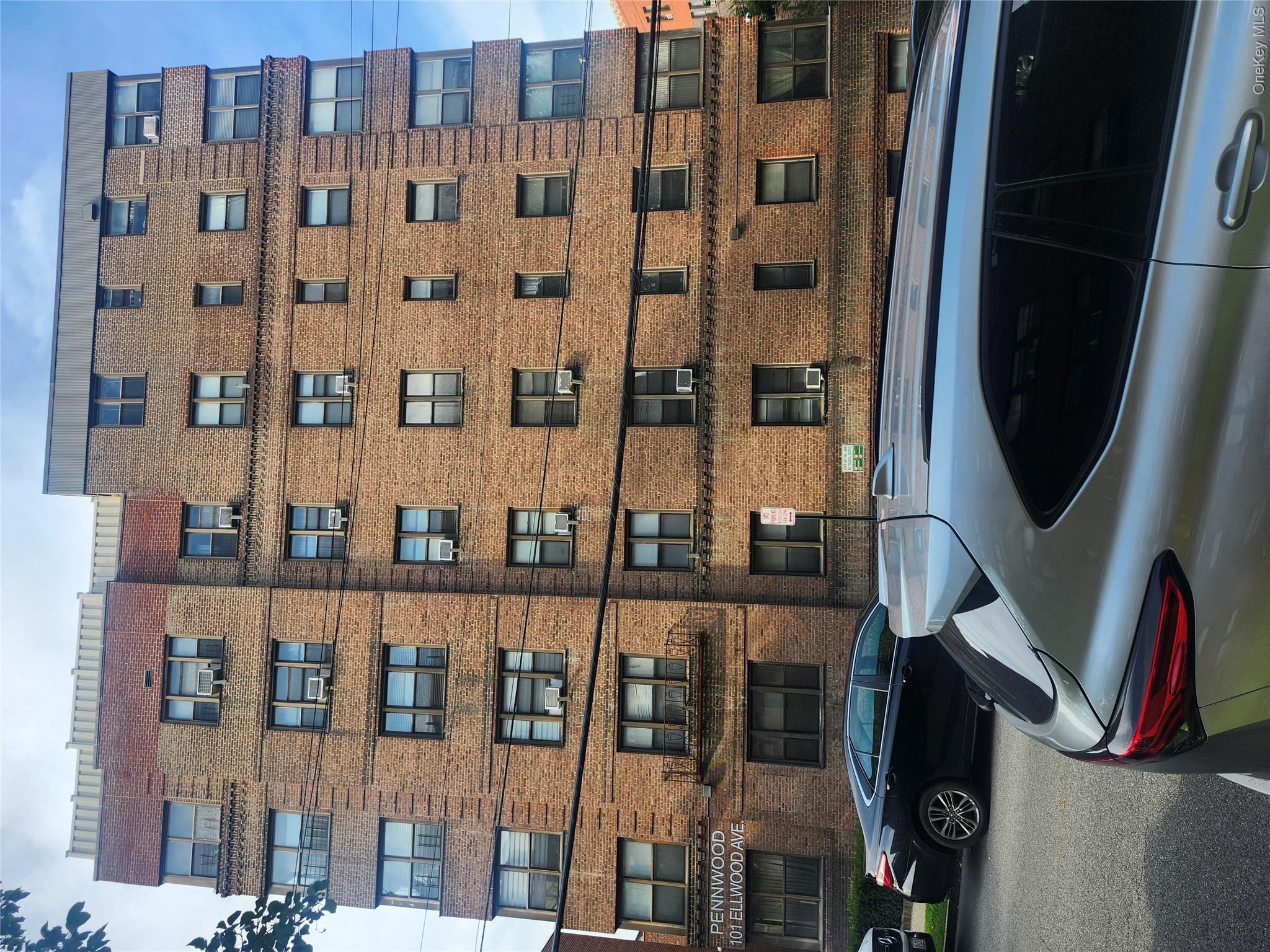 101 Ellwood Avenue 7E — photo