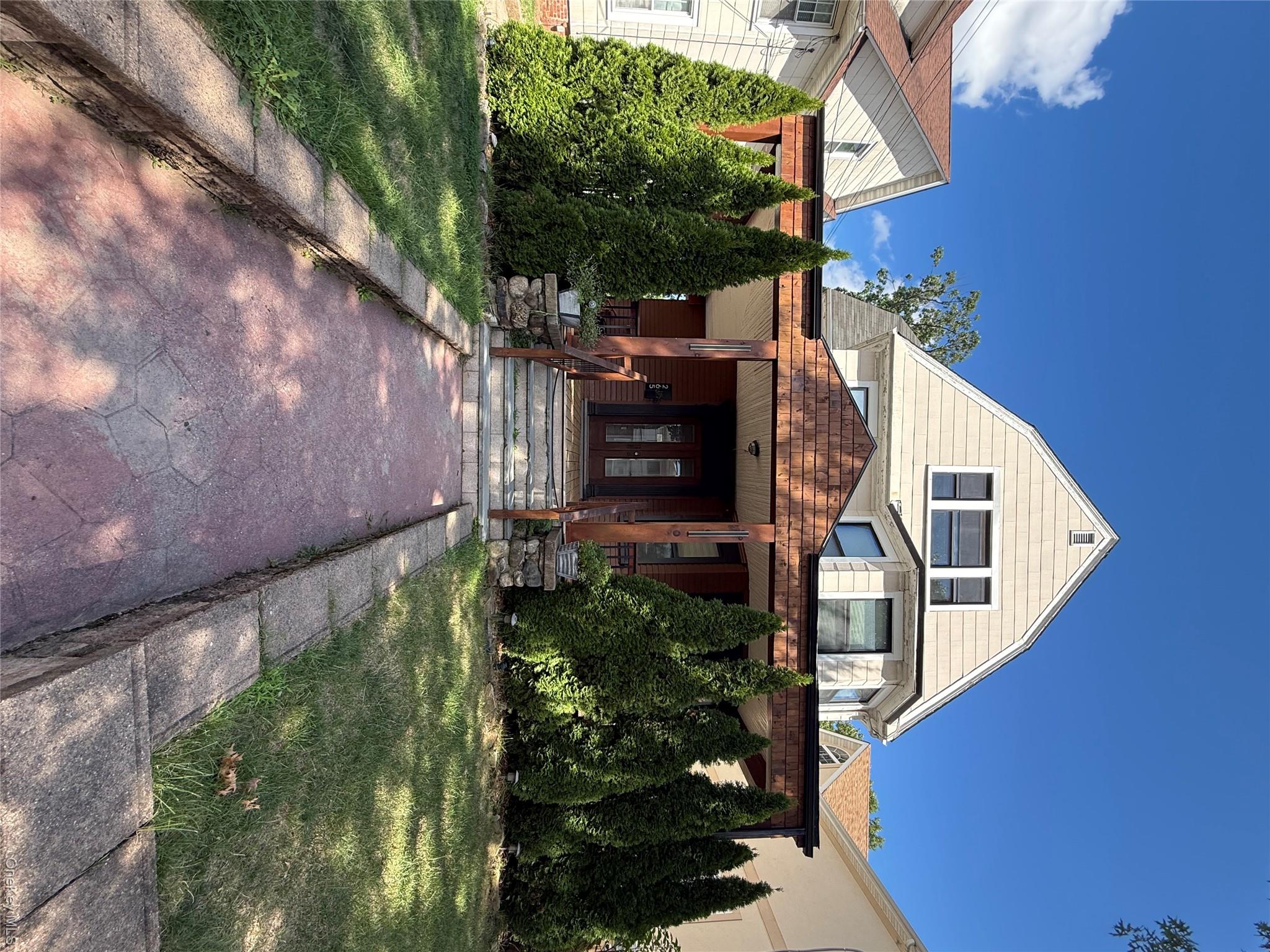 265 Summit Avenue 3 — photo