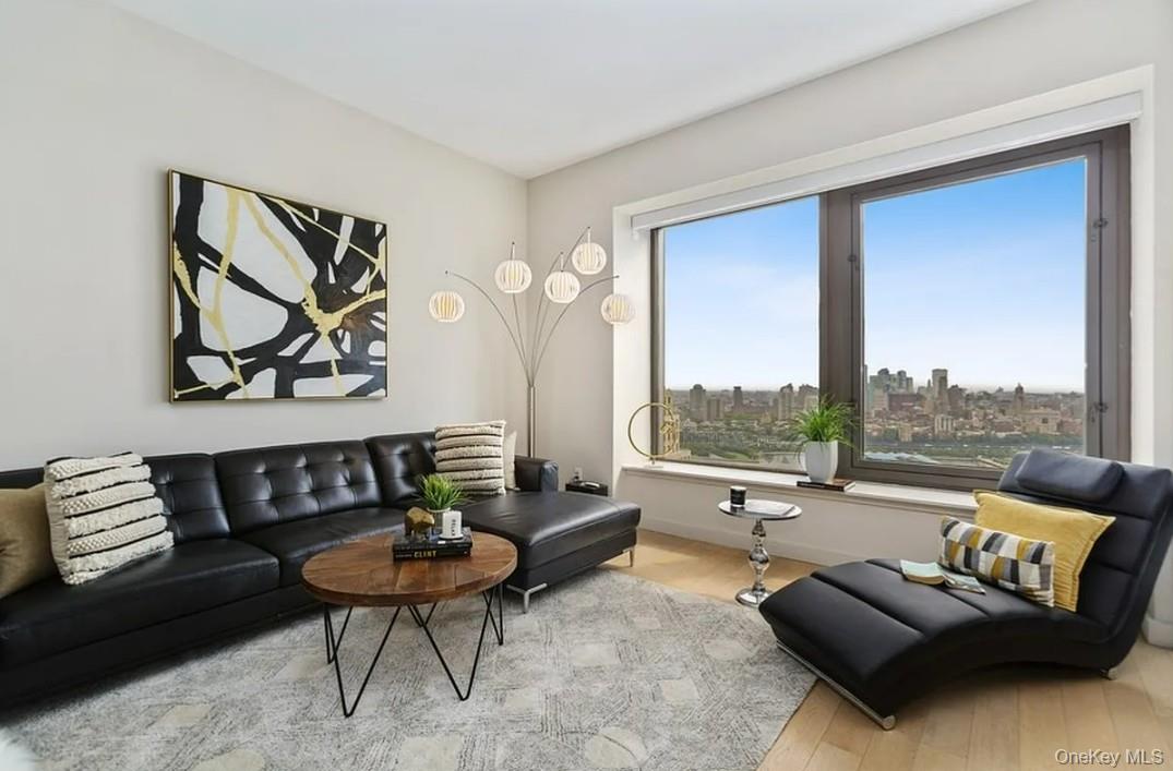 75 Wall Street 36R — photo