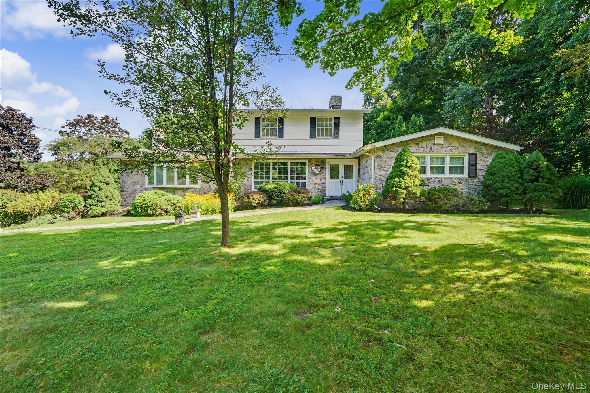 730 Fieldstone Court — photo