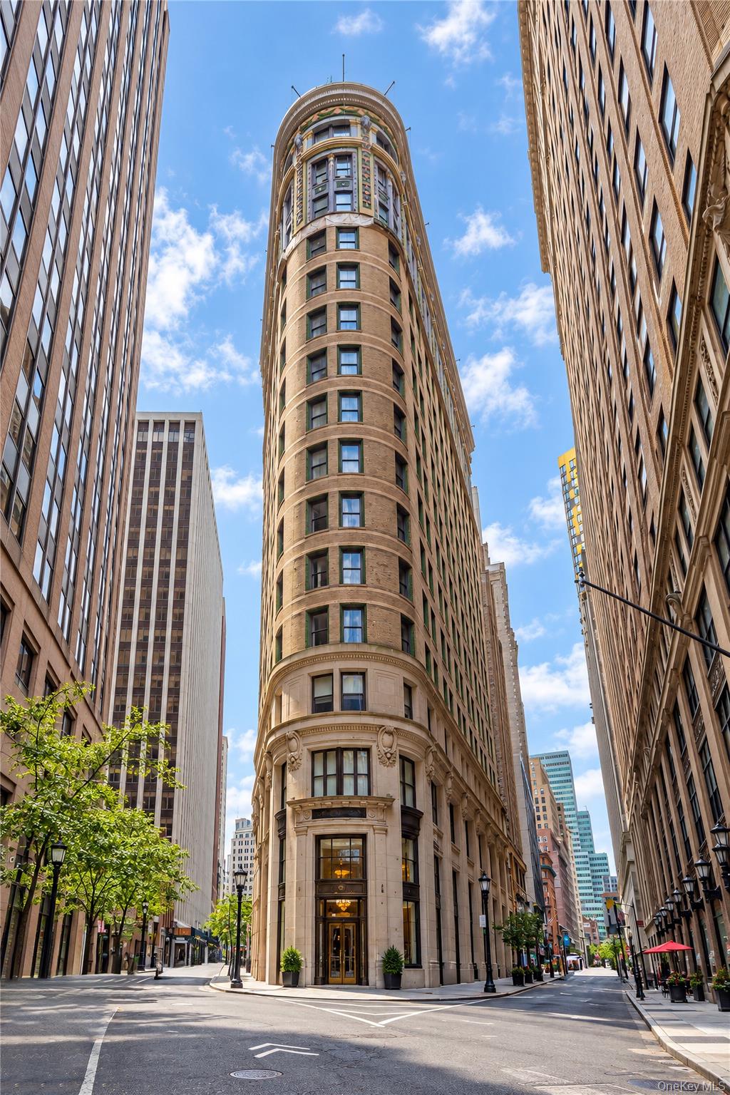 1 Wall Street 605 — photo