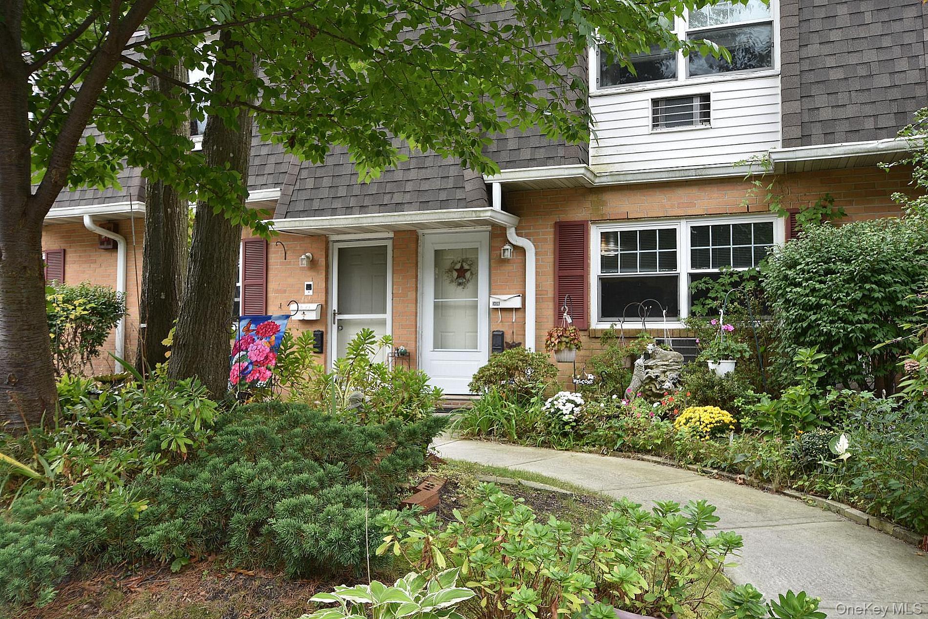 11 Glen Hollow Drive D-64 — photo