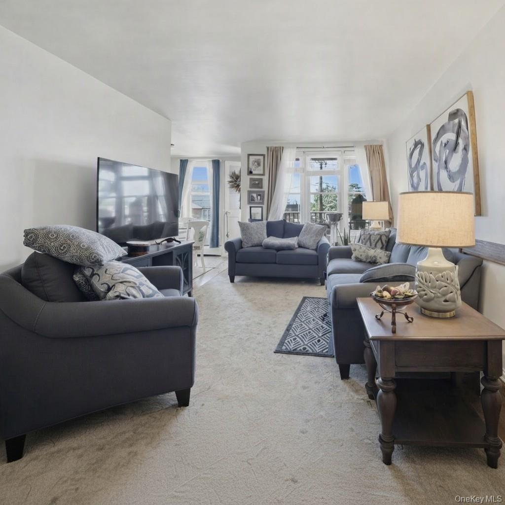 60 Hempstead Avenue 2H — photo