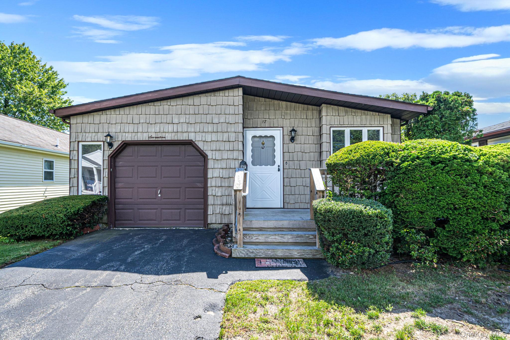 17 Dogwood Lane — photo