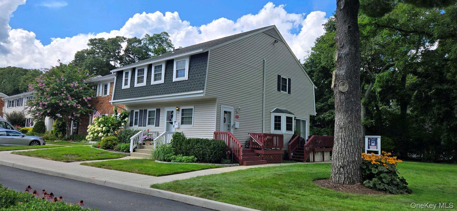 251 Village Drive 251 — photo