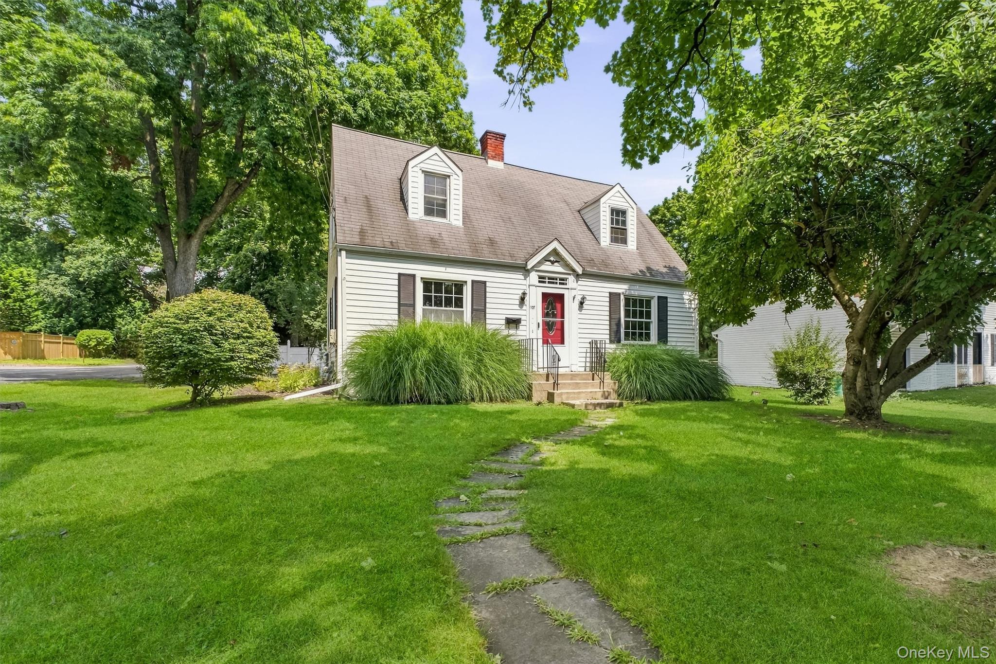 107 E Cedar Street, Poughkeepsie, NY 12601 — photo 3