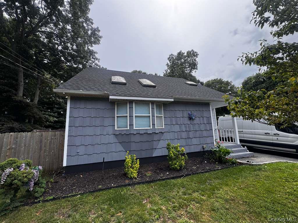 42 Breston Drive W — photo