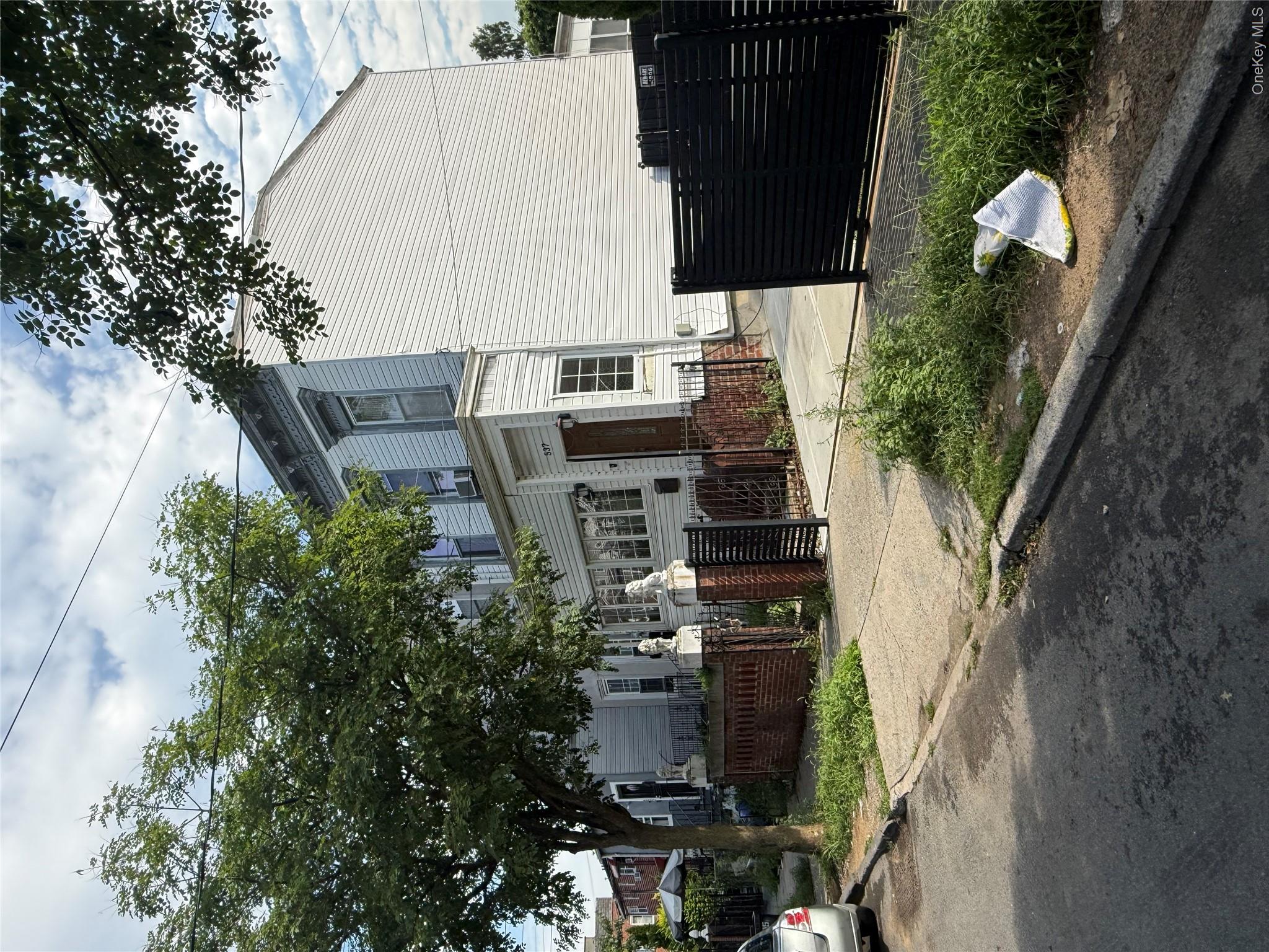 537 Jerome Street — photo