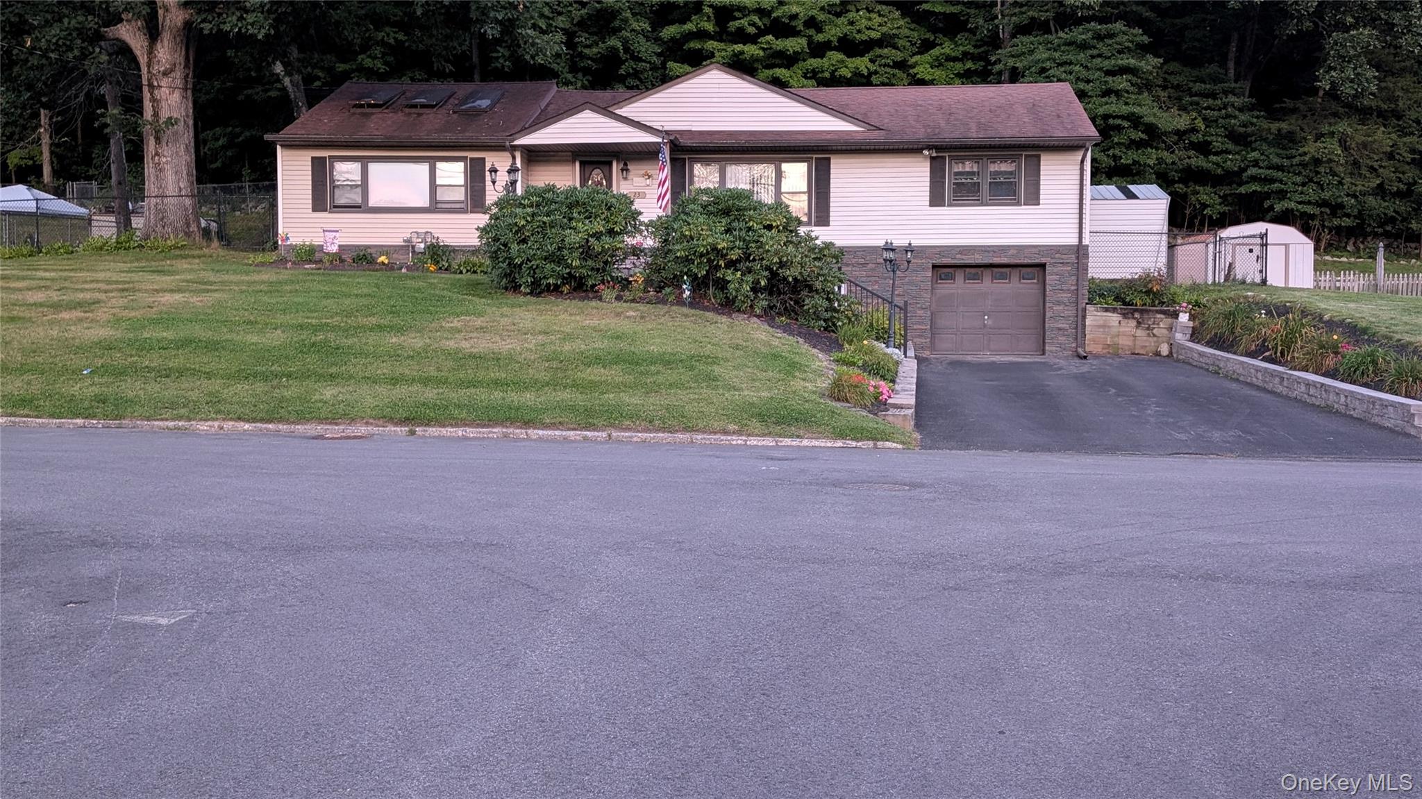 23 Windwood Drive — photo