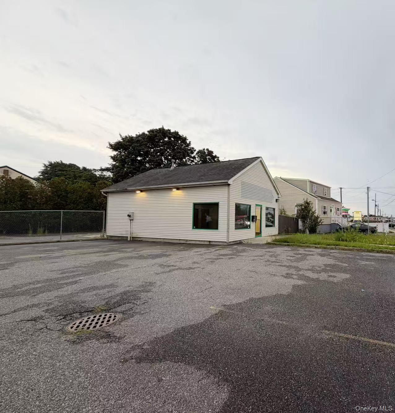 199 E Montauk Highway — photo