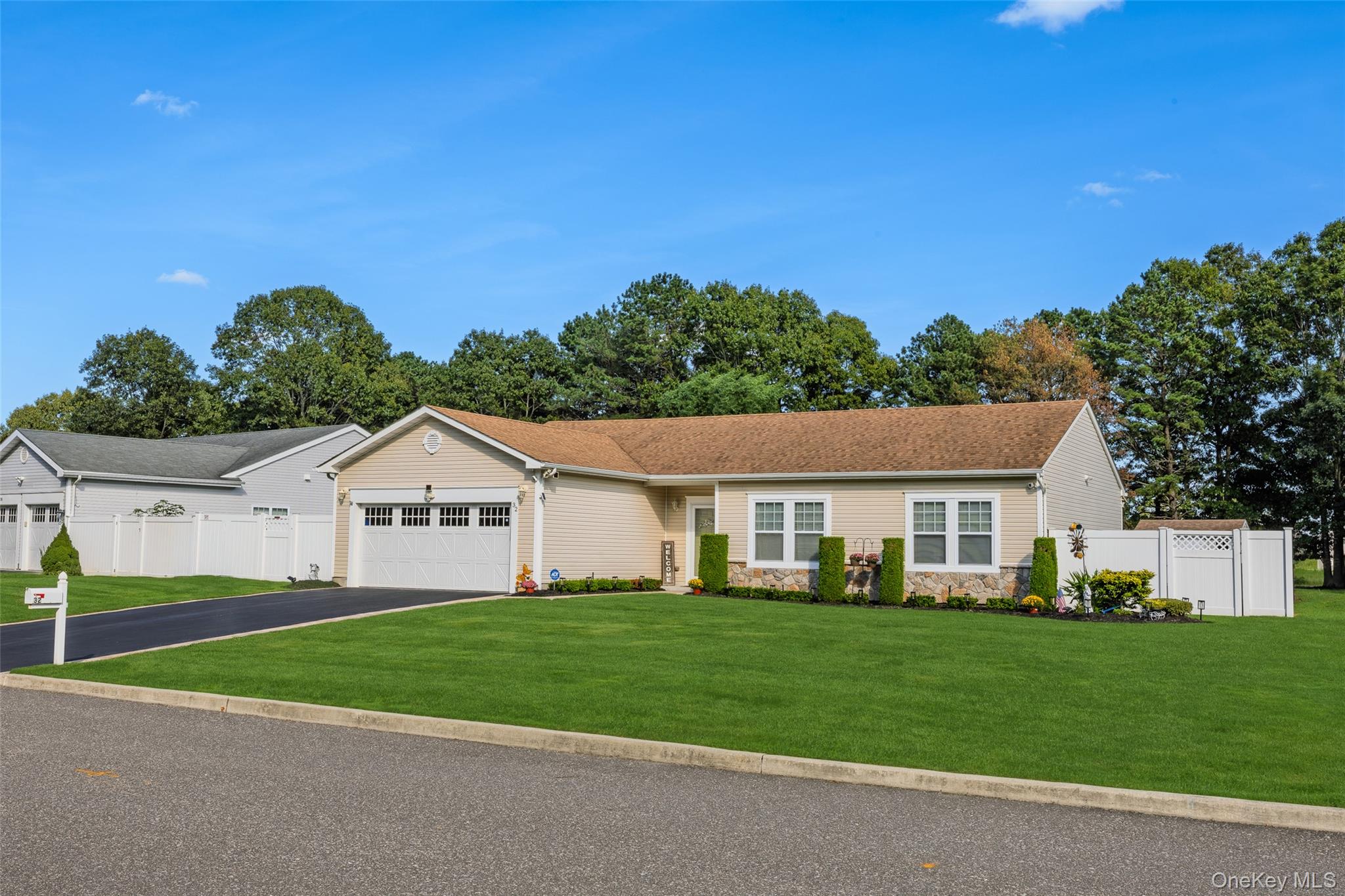 32 Pondview Circle — photo