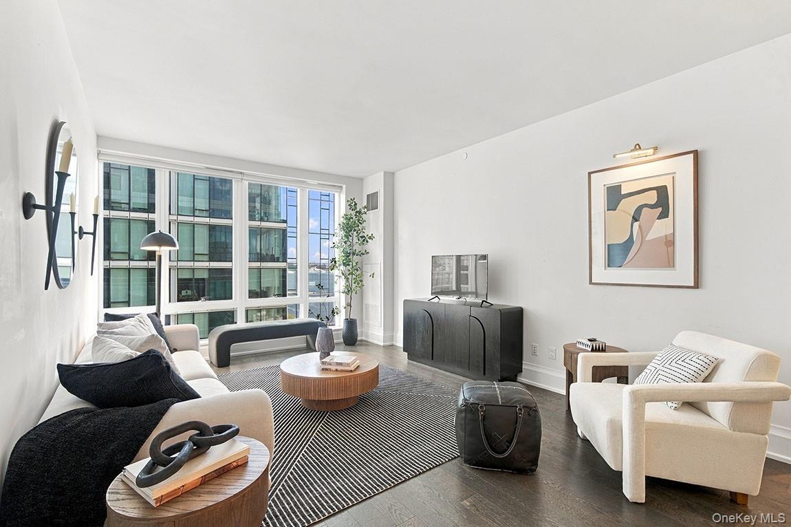50 Riverside Boulevard 15M — photo