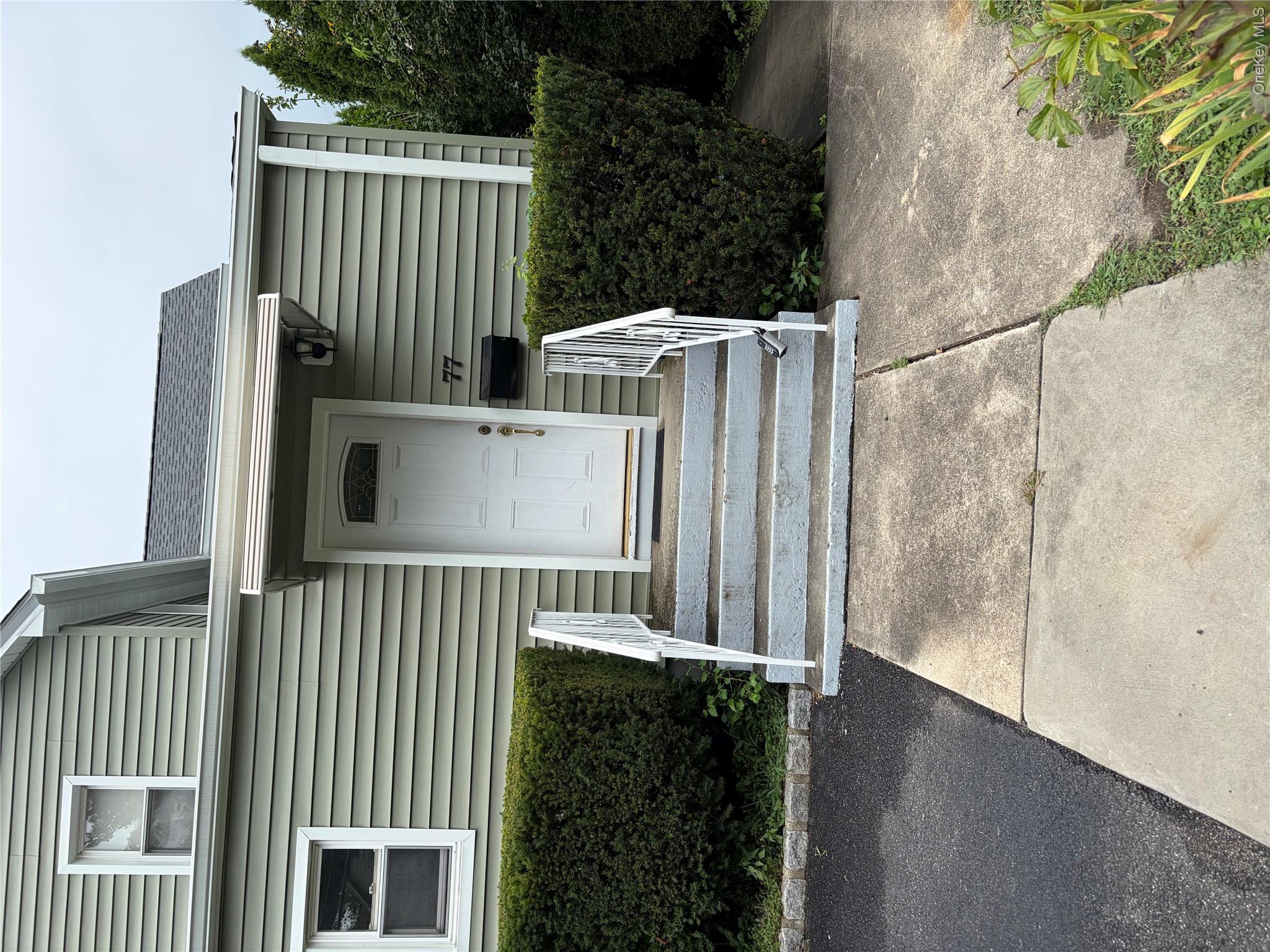 77 W Washington Avenue — photo