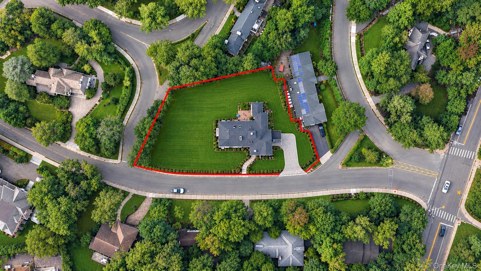 85 Nassau Drive — photo