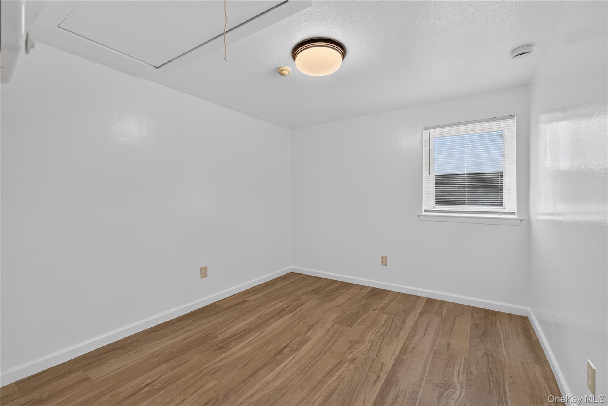 8 Valley Forge Court — photo