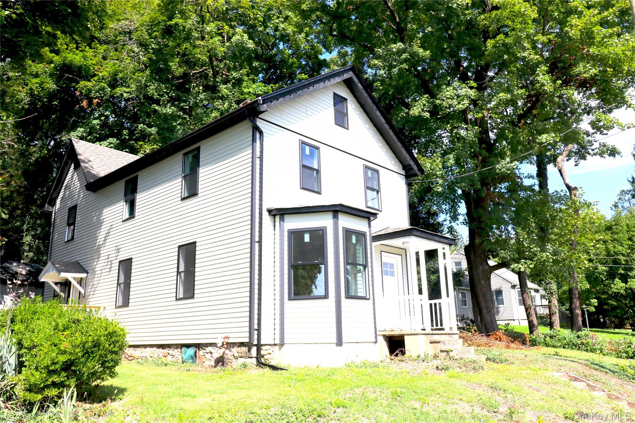 375 Route 304 — photo