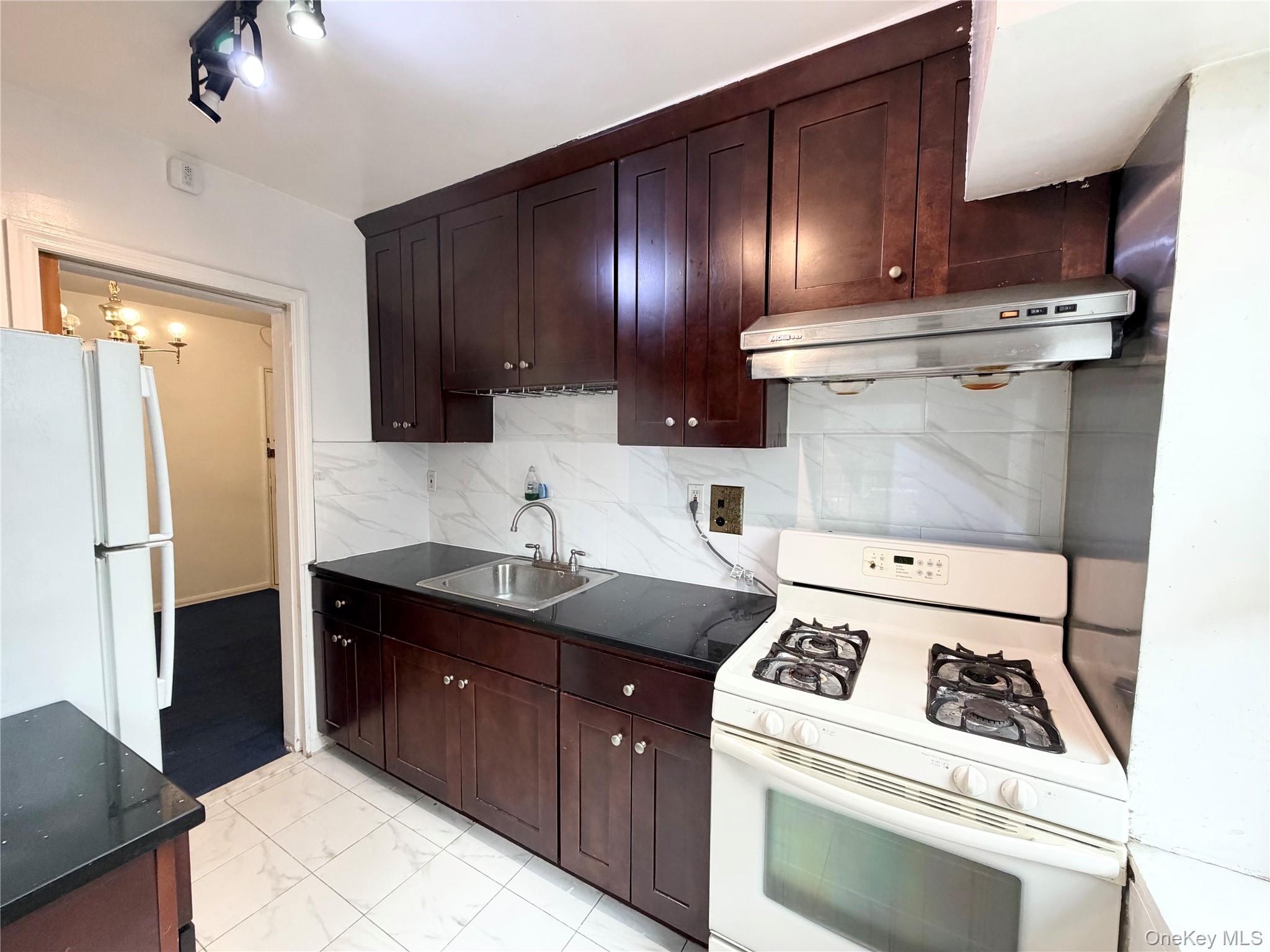 32-43 90th Street Unit 306 — photo