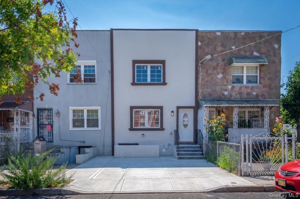 1302 E 223rd Street — photo