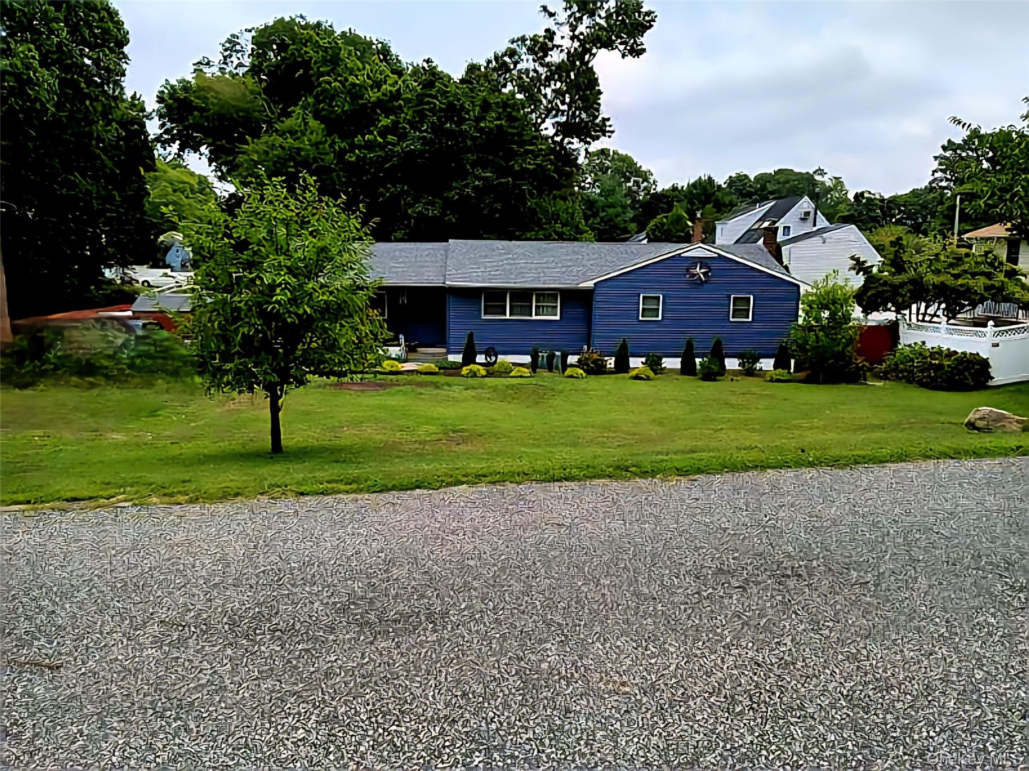 86 Hulse Avenue — photo