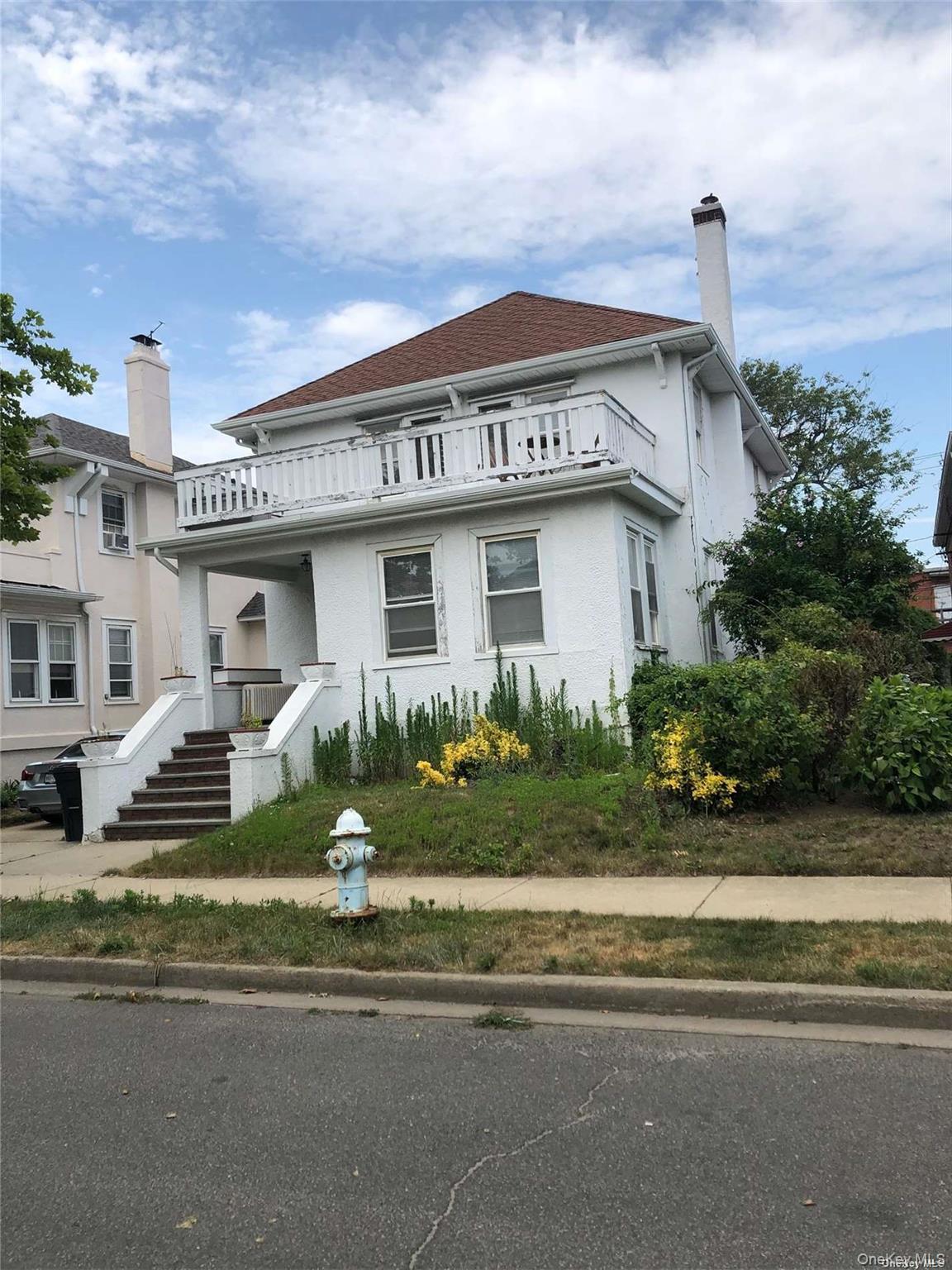 147 E Walnut Street Upper — photo