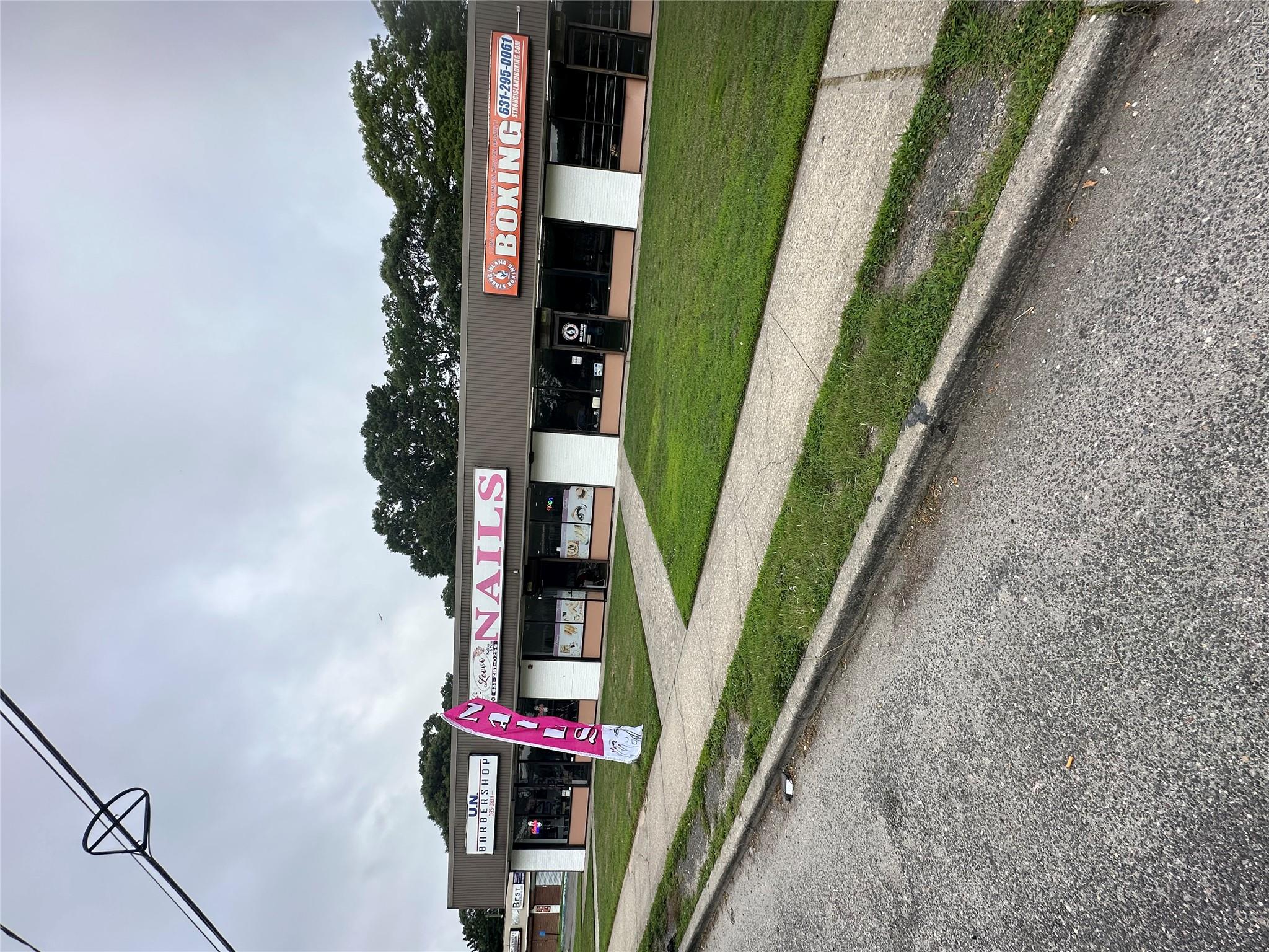 164 Margin Drive W — photo