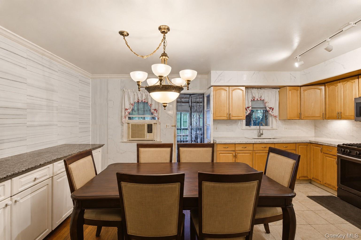 902 E 232nd Street, New York, NY 10466 — photo 3