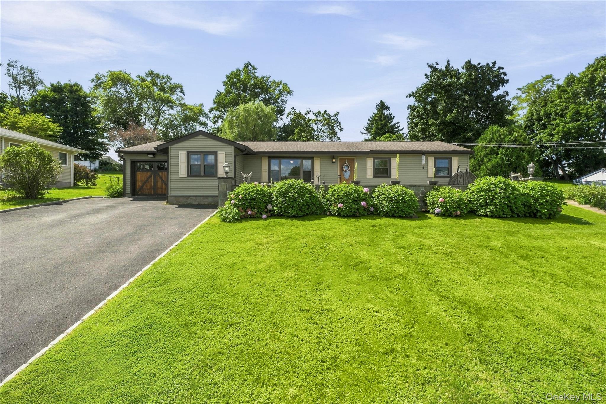 28 Hilltop Drive — photo