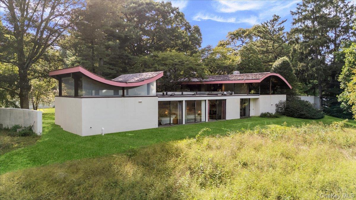 347 Duck Pond Road — photo