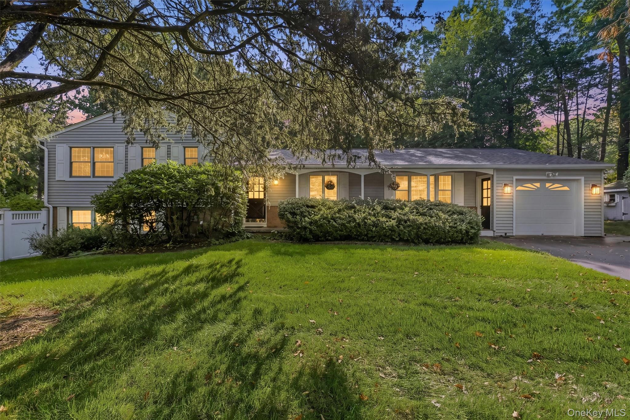 10 Oak Bend Road — photo