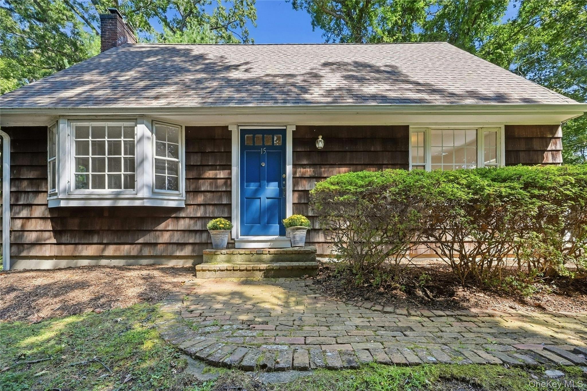 15 Shore Oaks Drive — photo