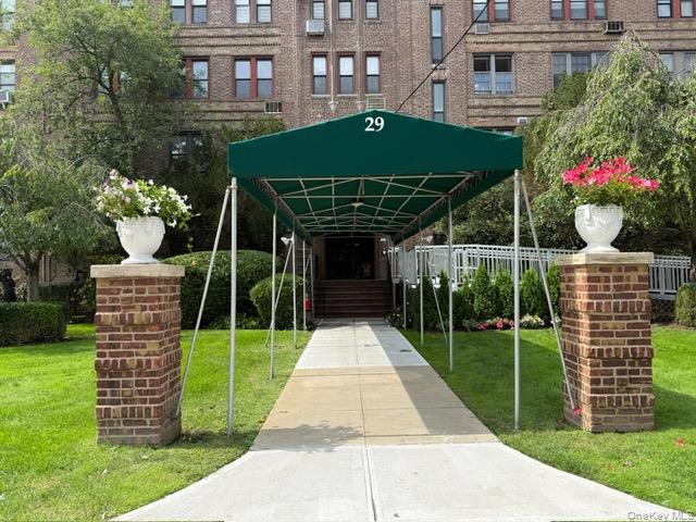 29 Woodmere Boulevard 2-B — photo