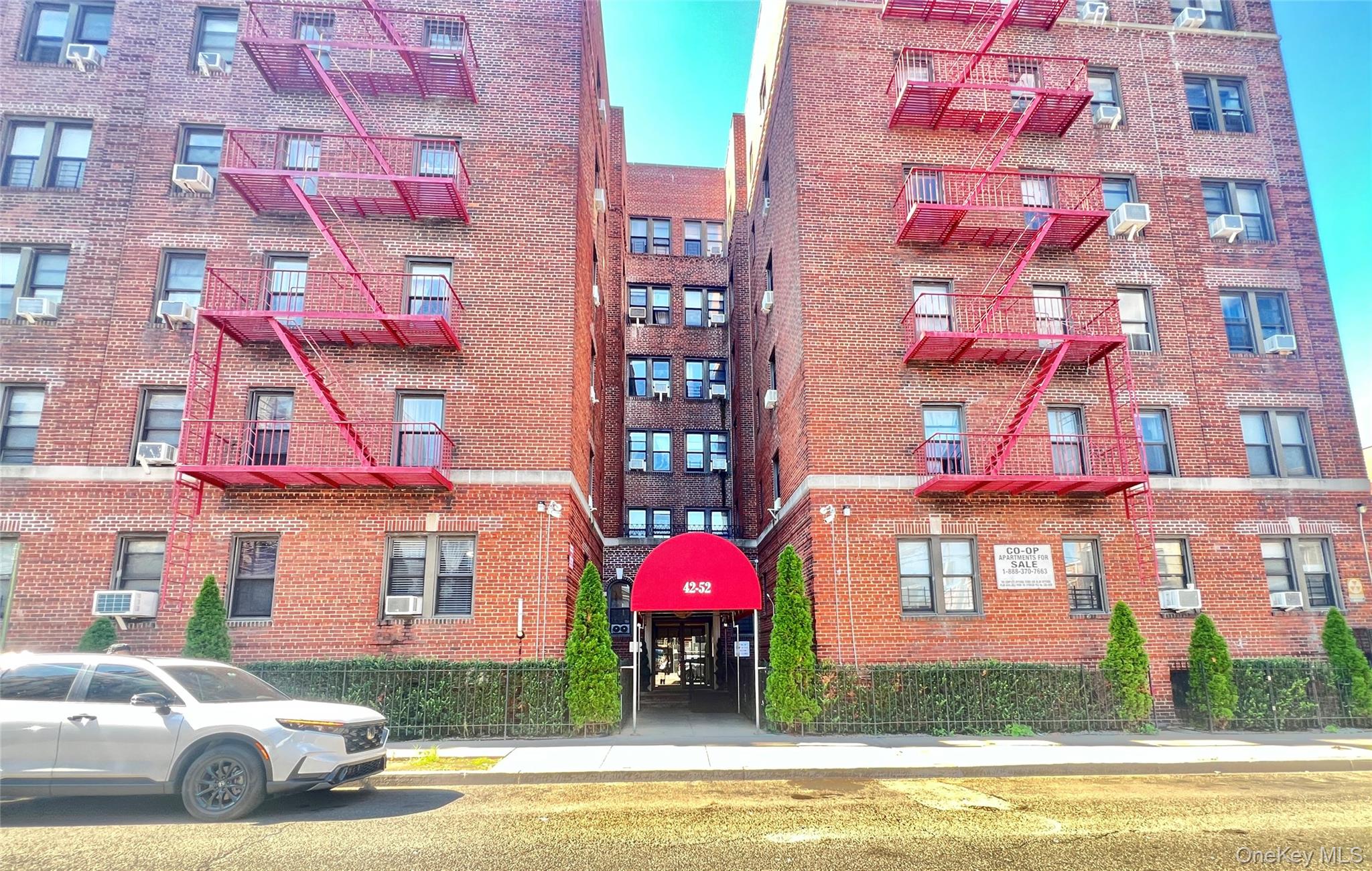 42-52 Layton Street 5C — photo