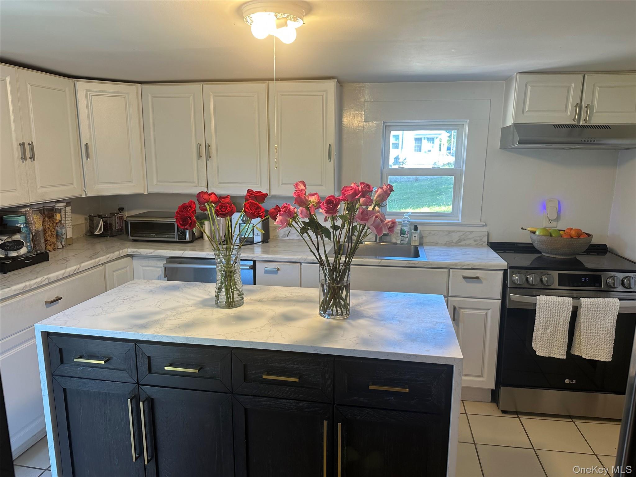 970 E Main Street, Riverhead, NY 11901 — photo 3