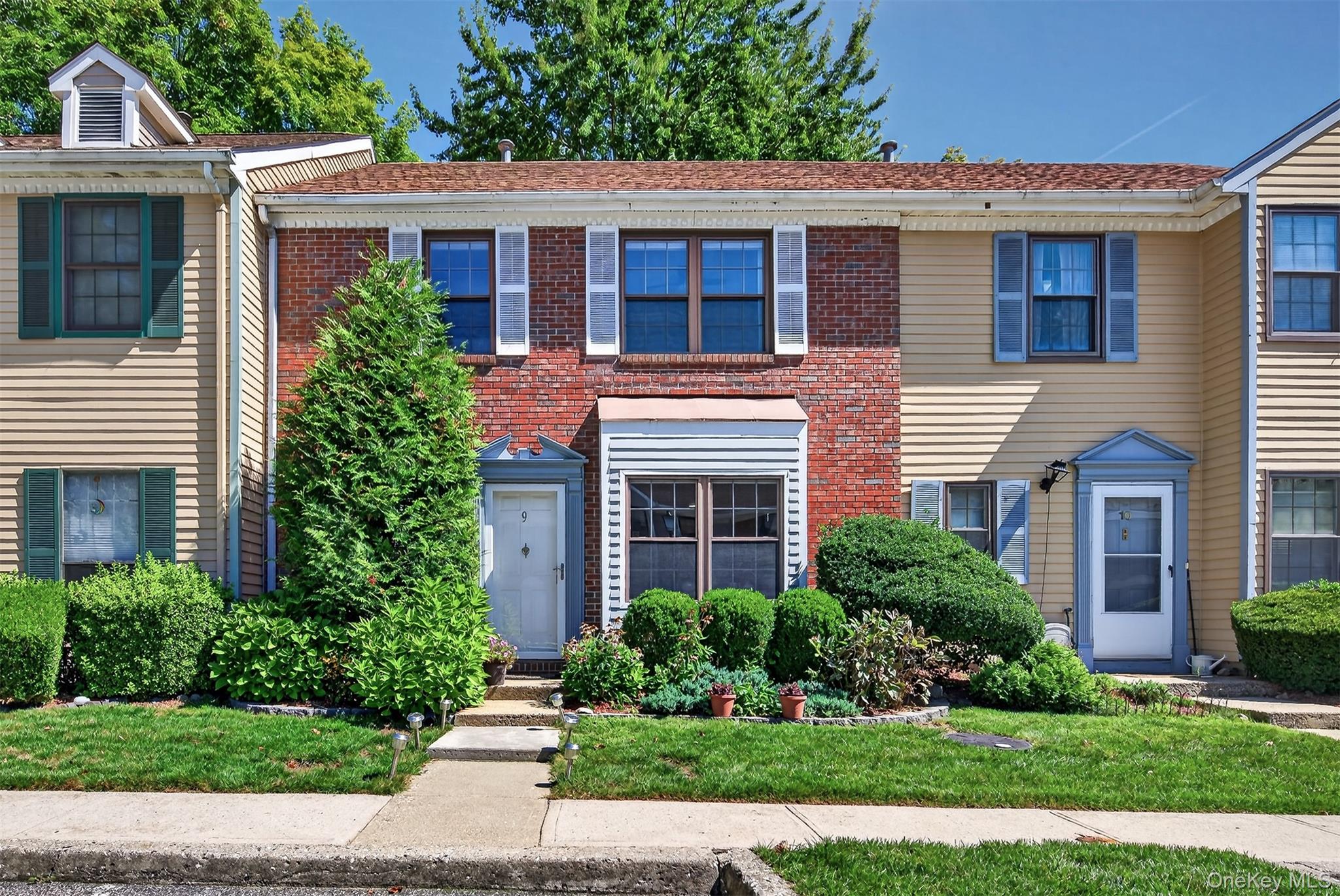 9 Redtwig Court — photo