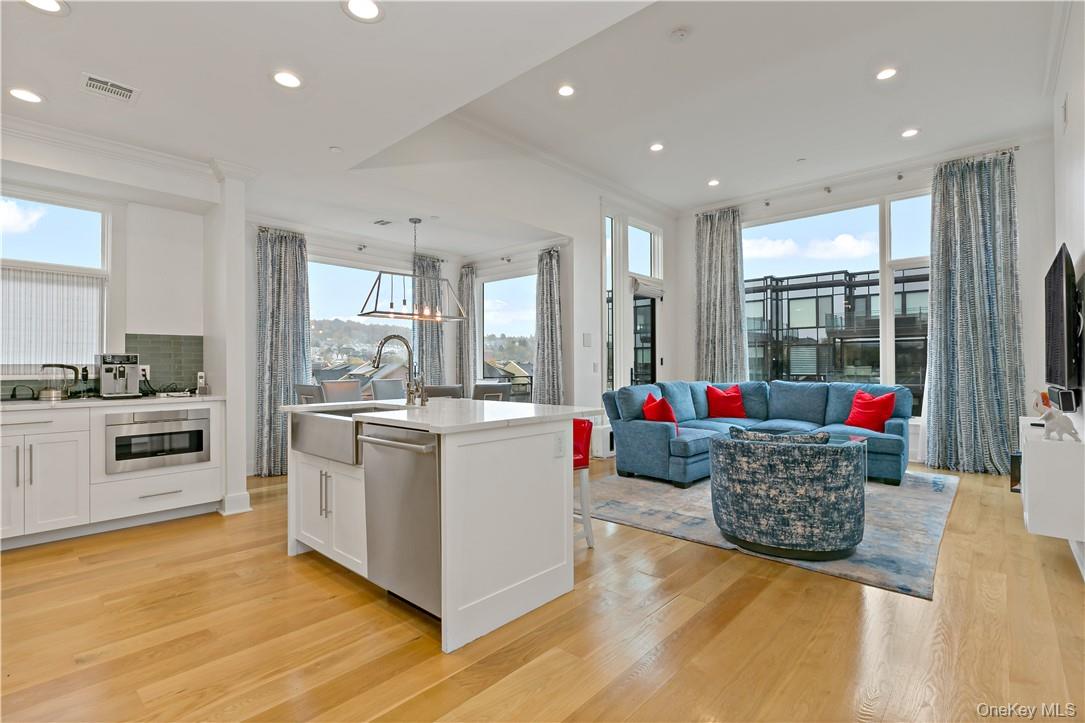 45 Hudson View Way 400 — photo