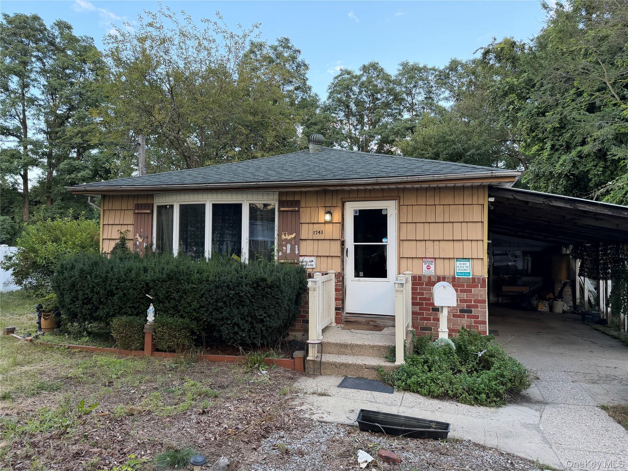 1743 N Thompson Drive — photo