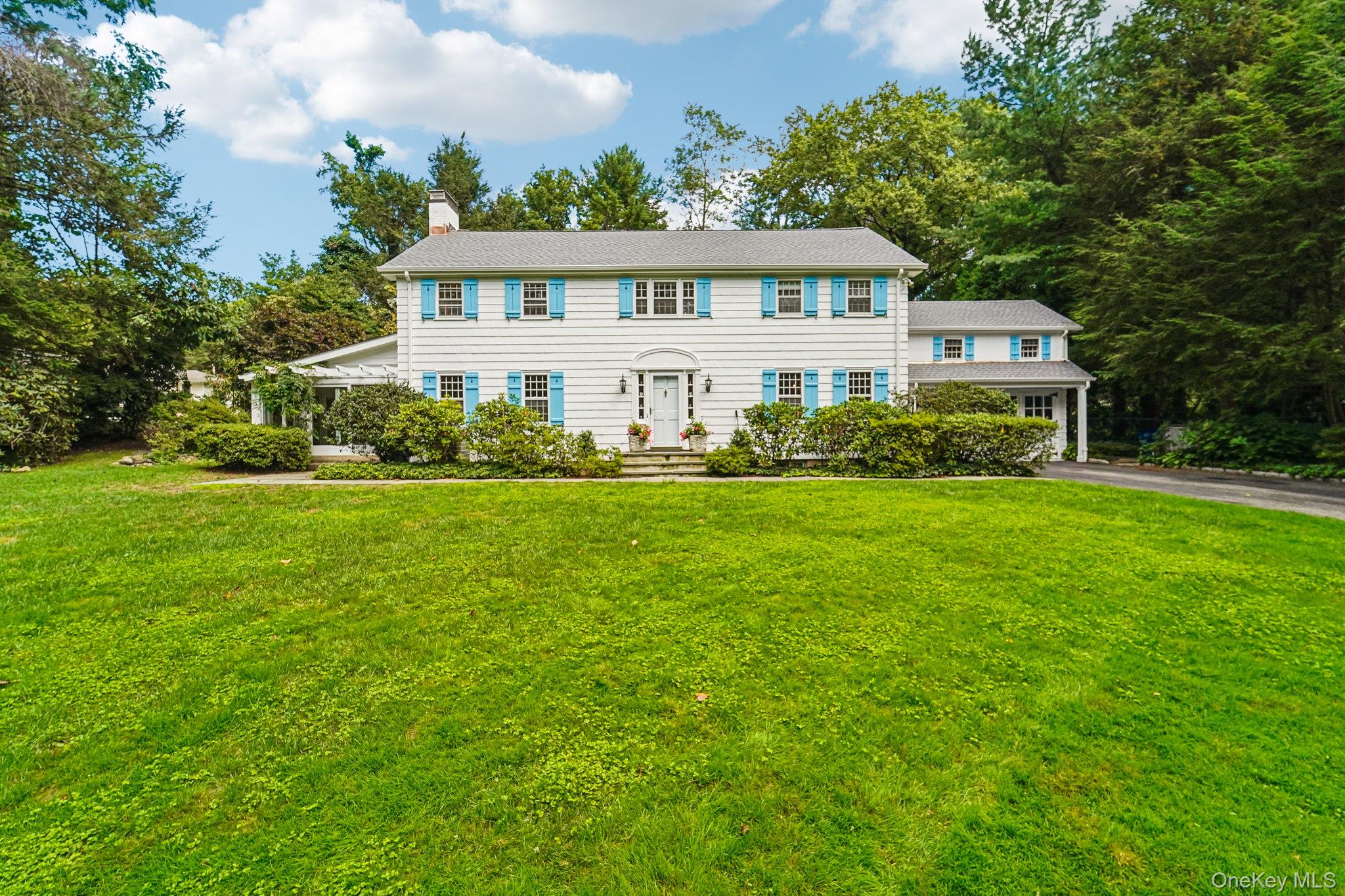16 Edgewood Drive — photo