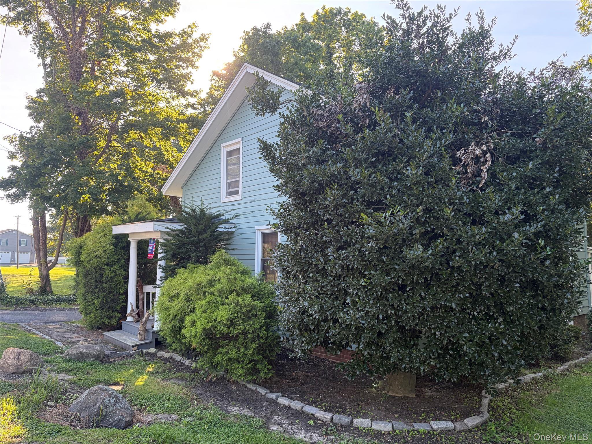 549 Main Road B — photo