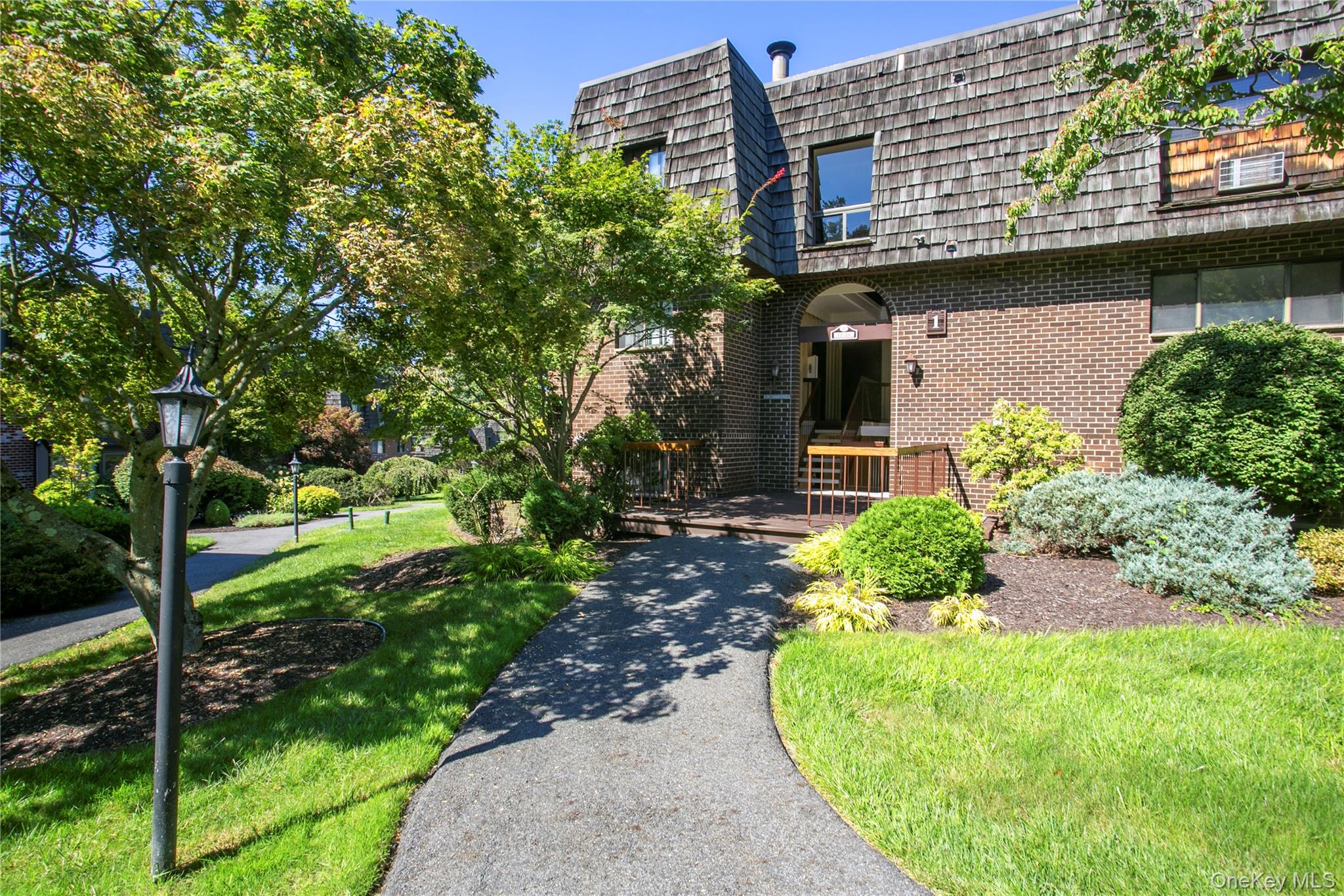 1 Briarcliff Drive S 4 — photo