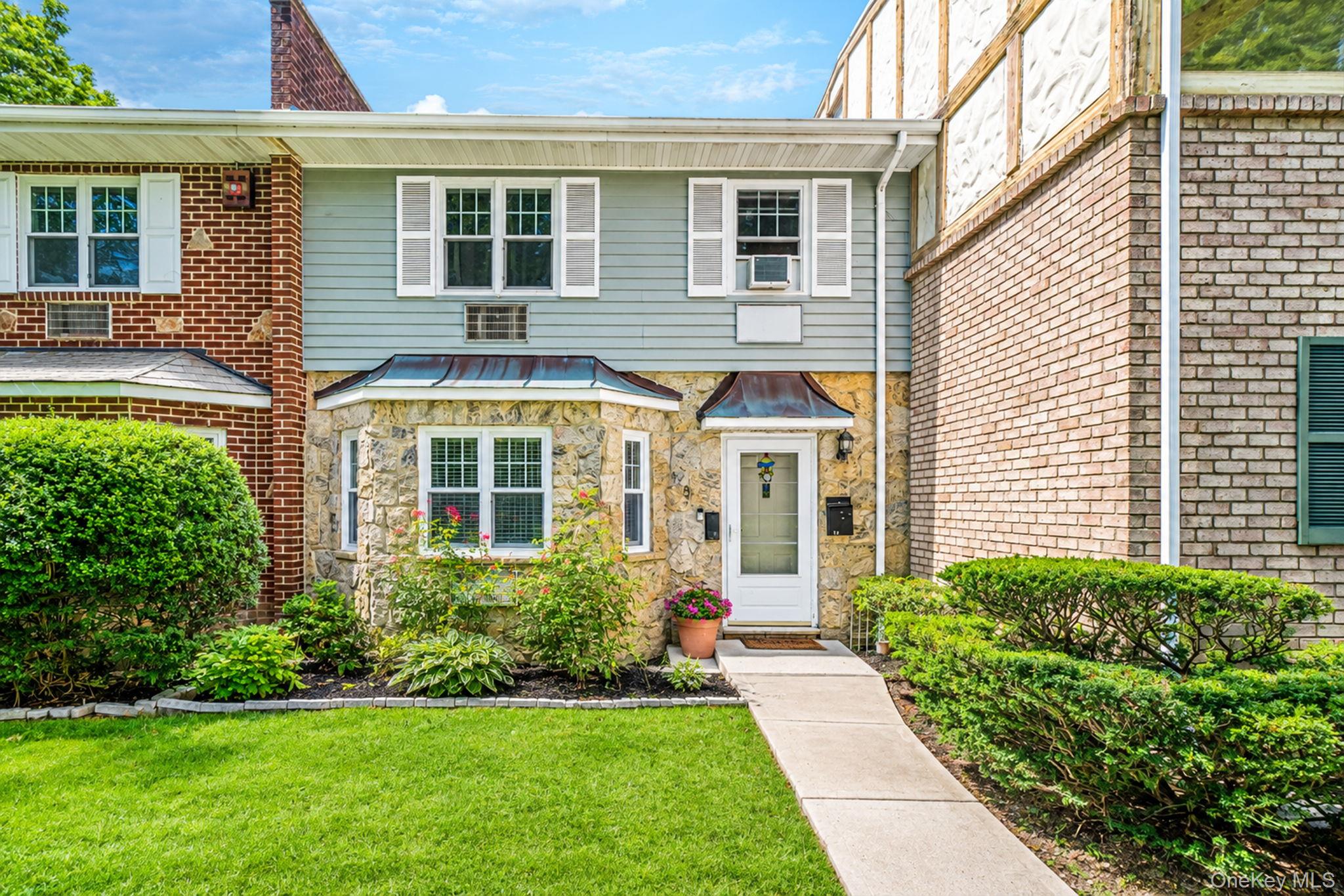 11 Glen Hollow Drive D7 — photo