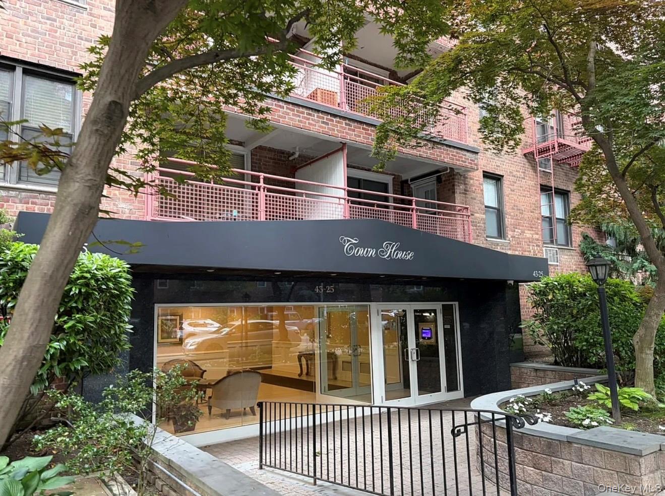 43-25 Douglaston Parkway 4E — photo
