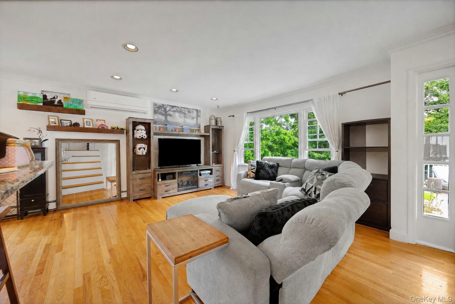 18 Valley Drive — photo