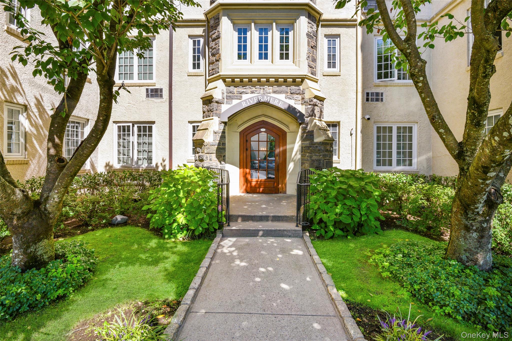 1 Rivermere Unit 1G — photo