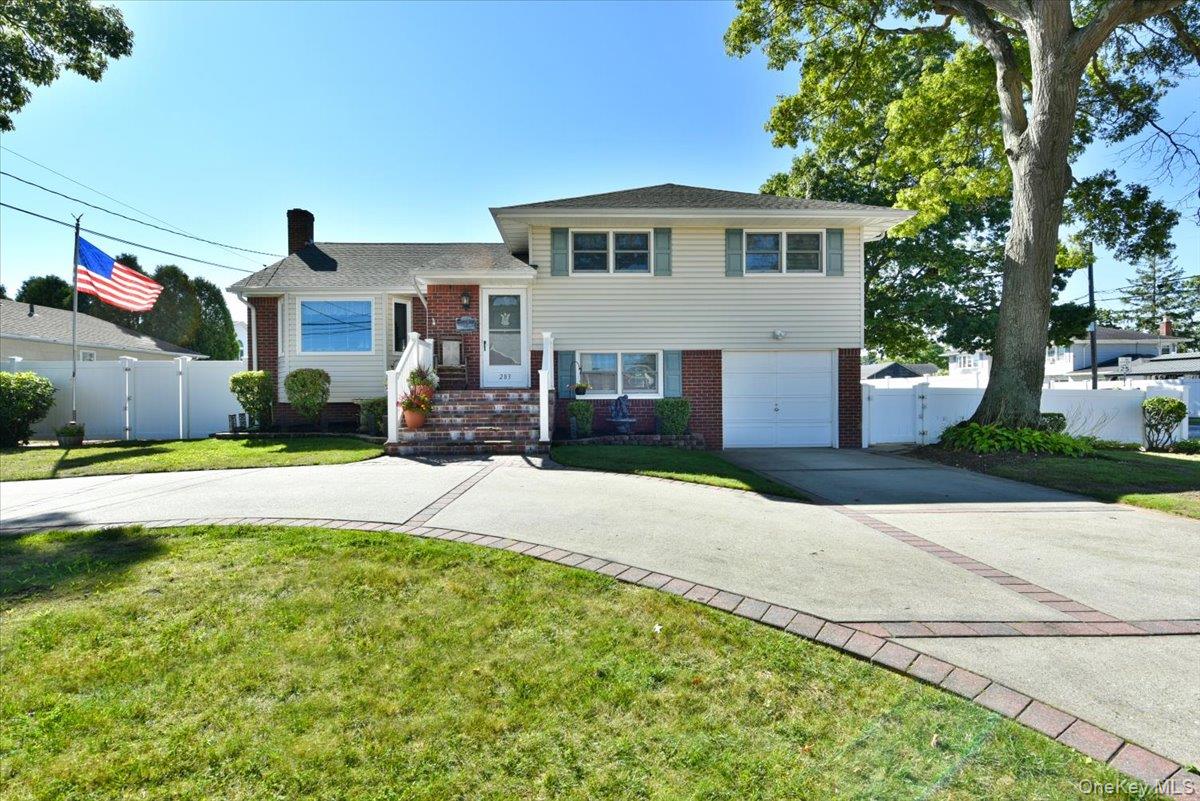 283 W Gates Avenue — photo